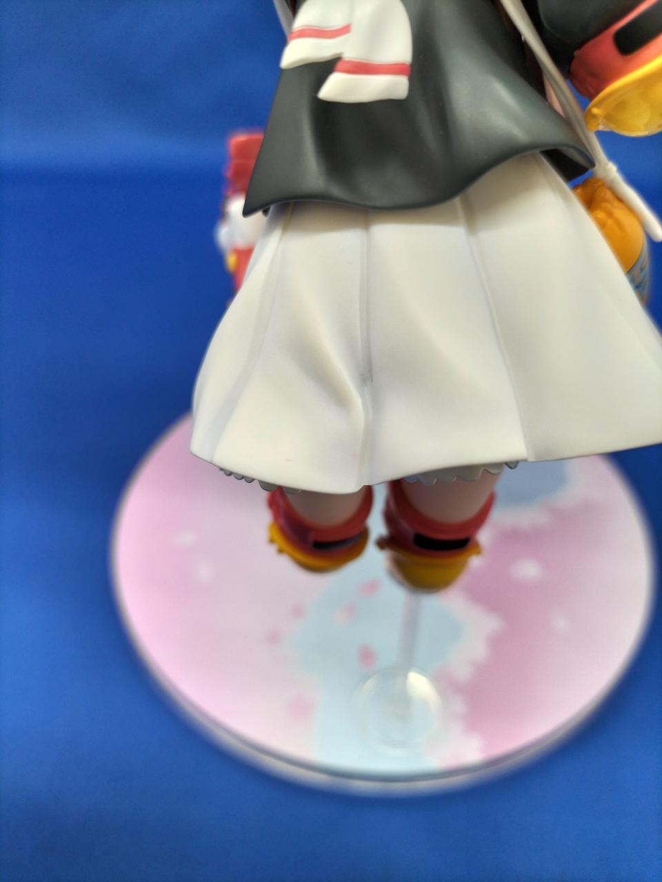 小さいキズ、汚れ有り