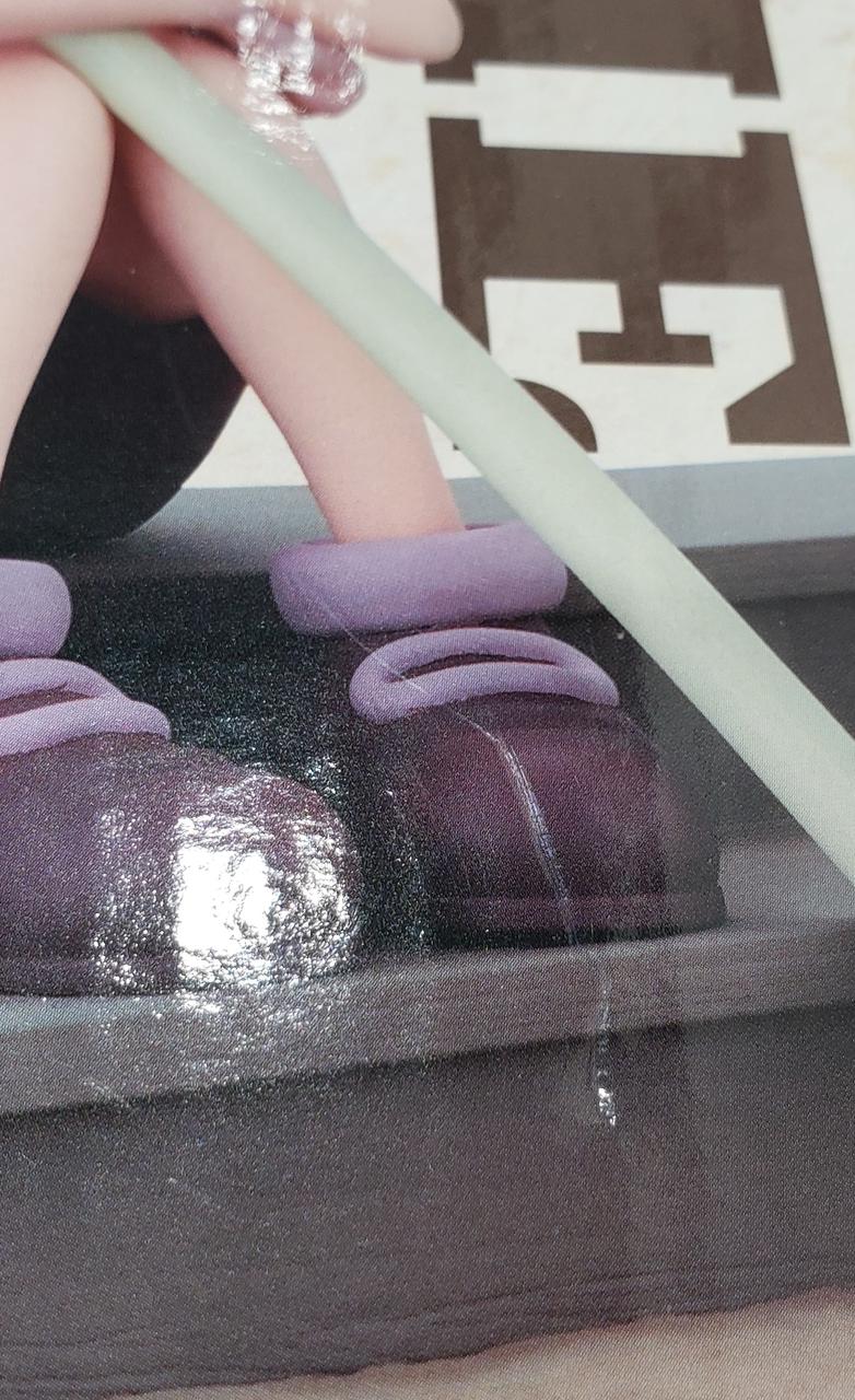 わずかなへこみがあります。