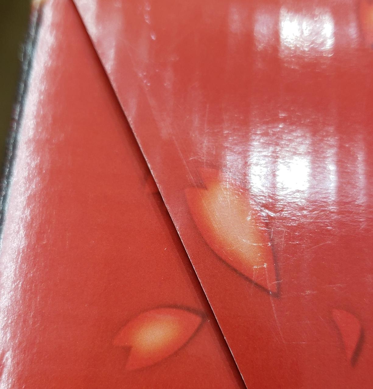 キズがあります。