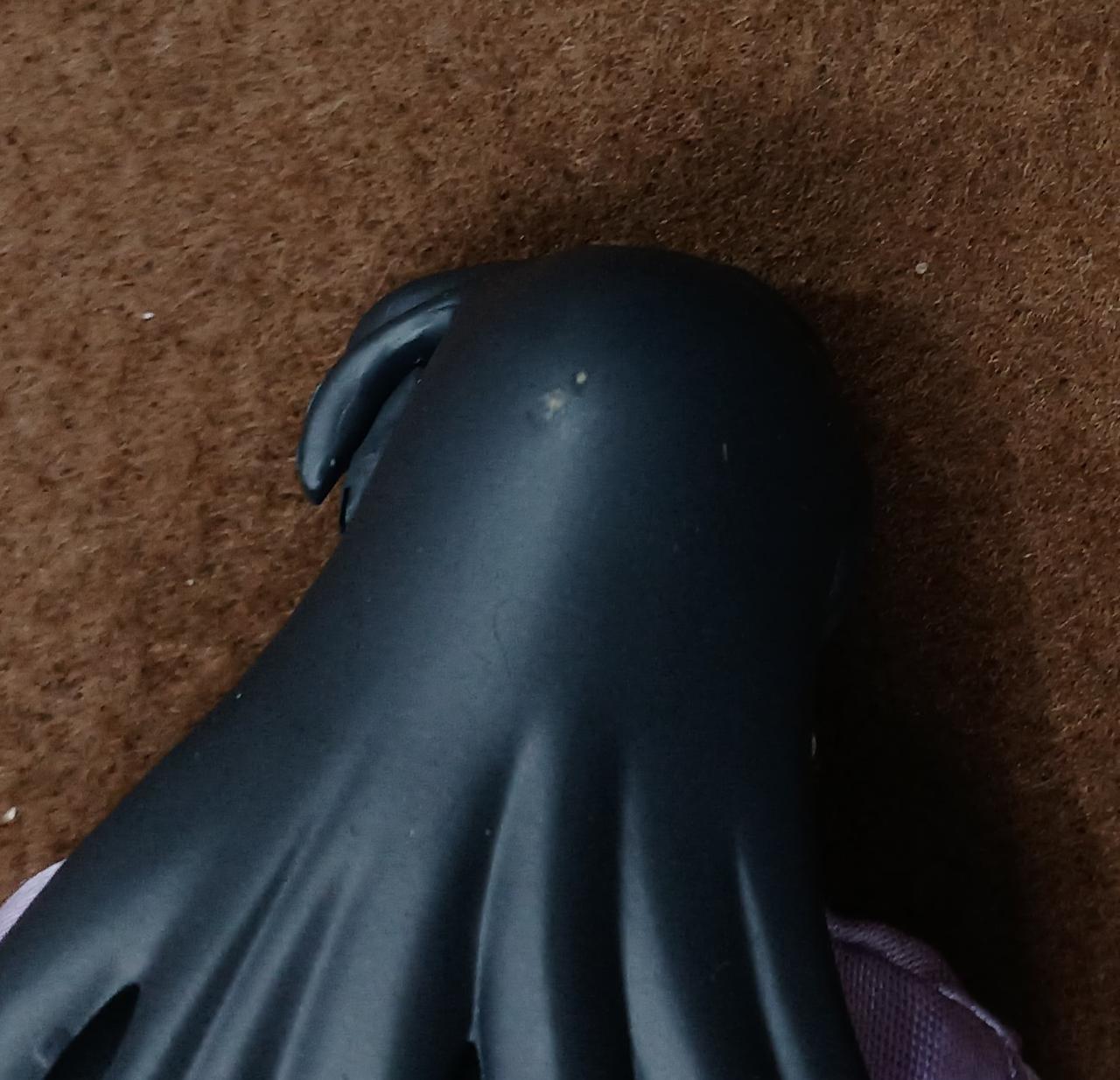 後頭部に汚れがあります。