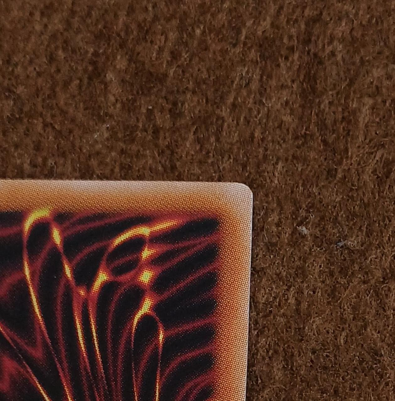 白欠けがあります。