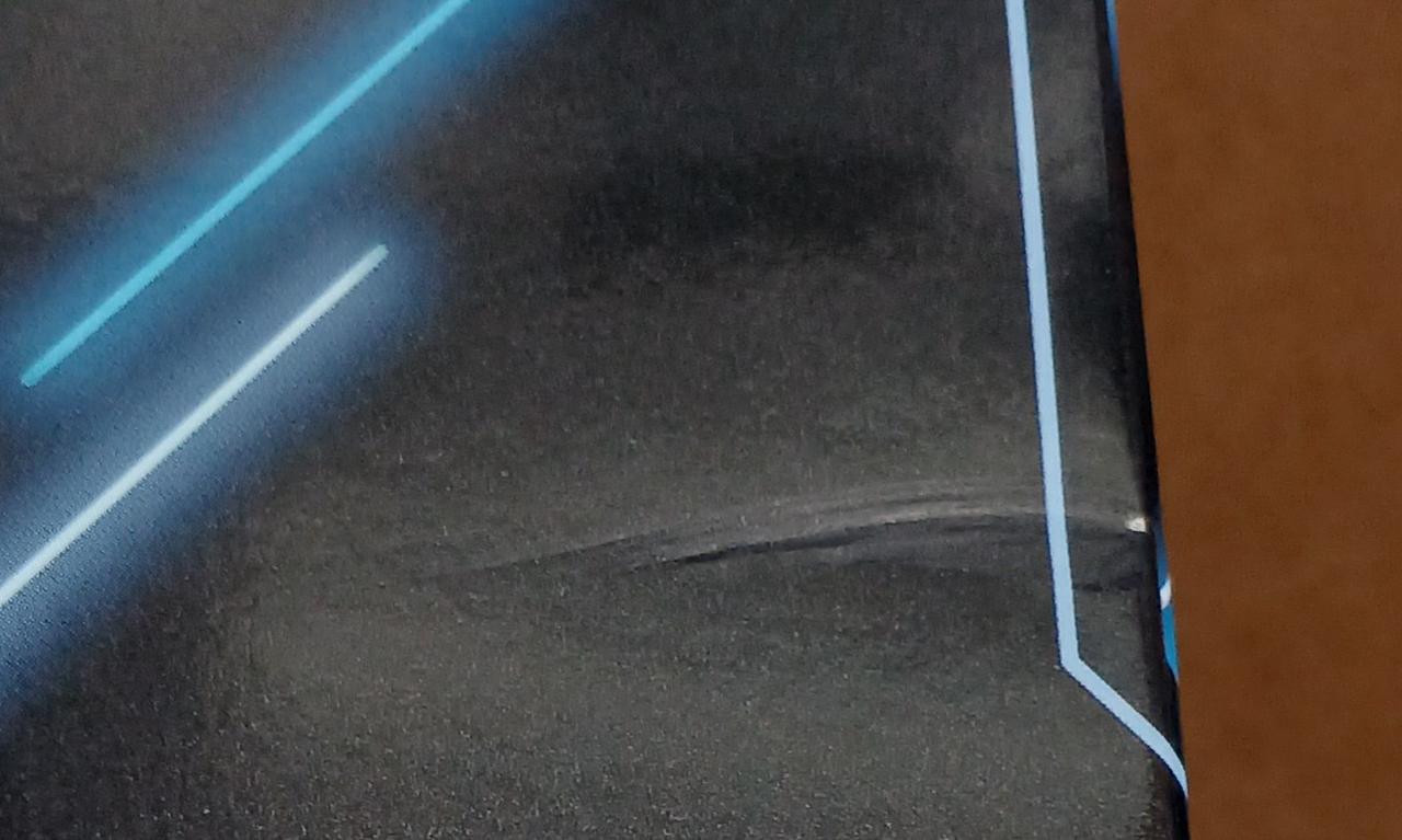 キズがあります。