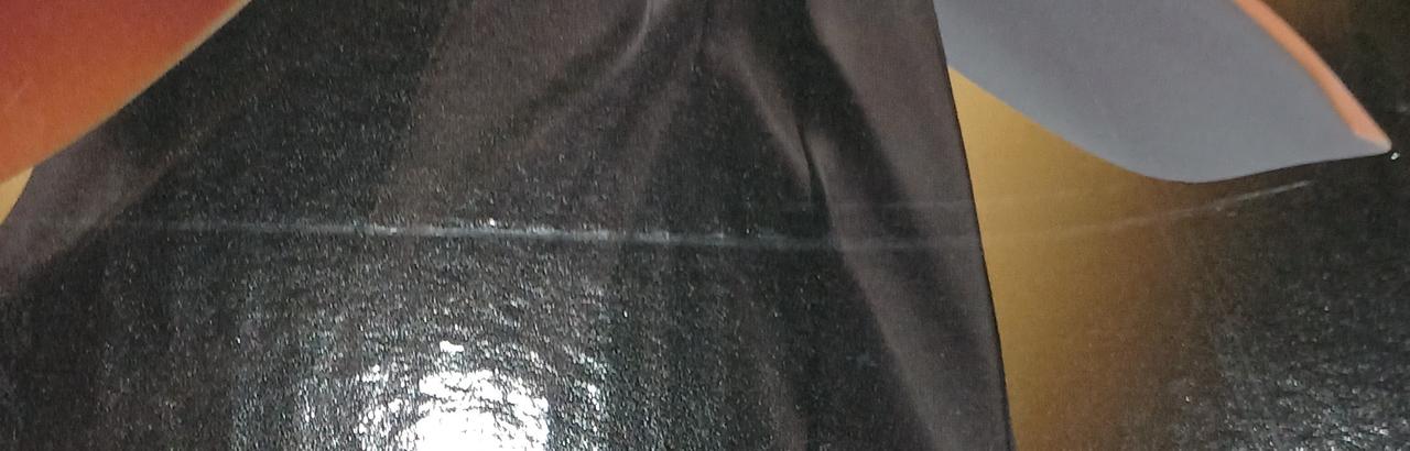 キズがあります。