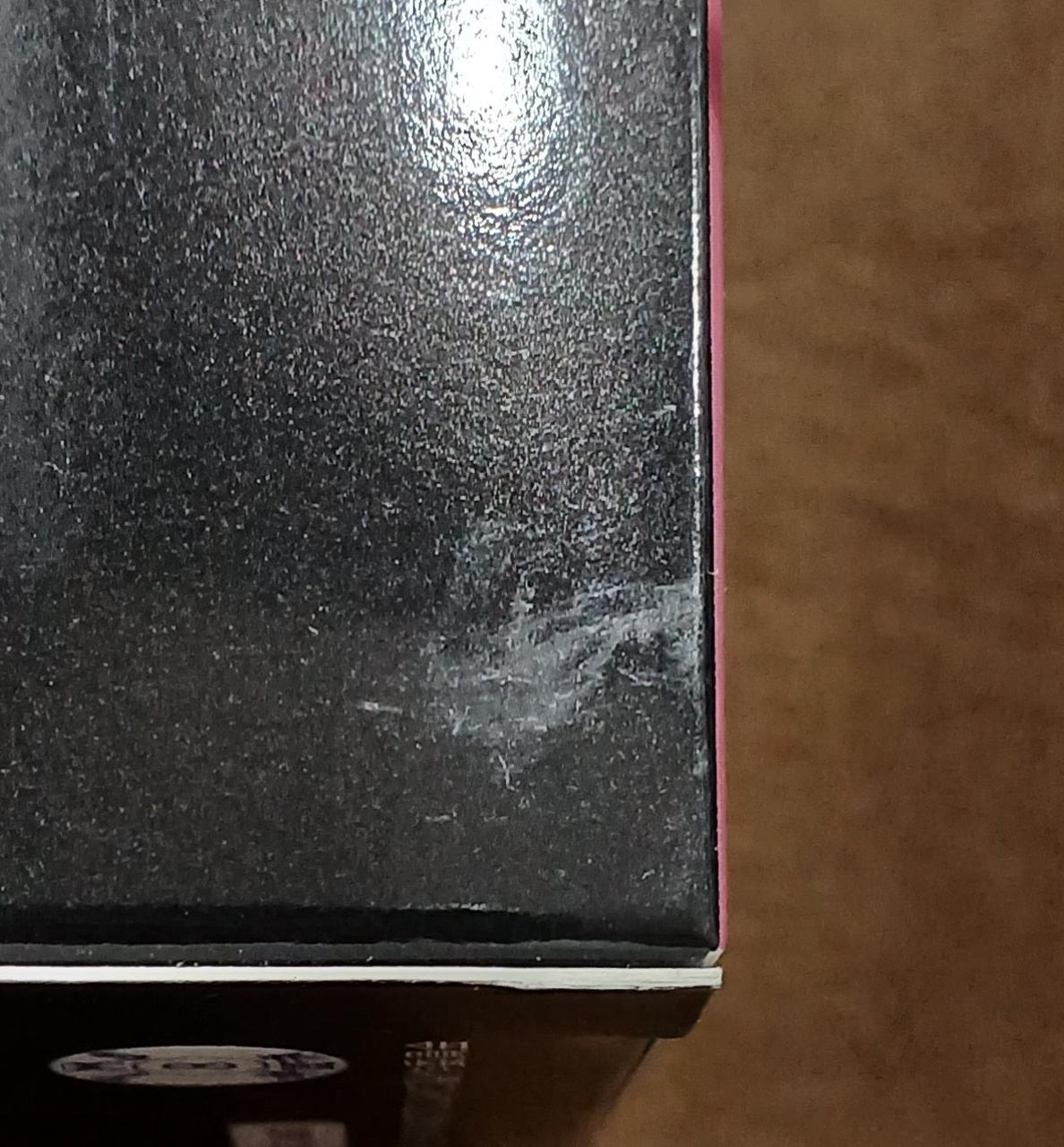 キズがあります。