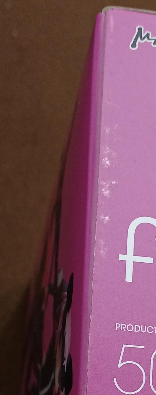 キズがあります。