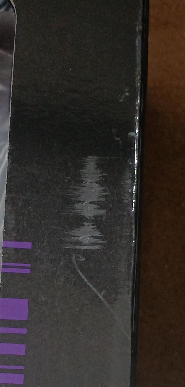 キズがあります。