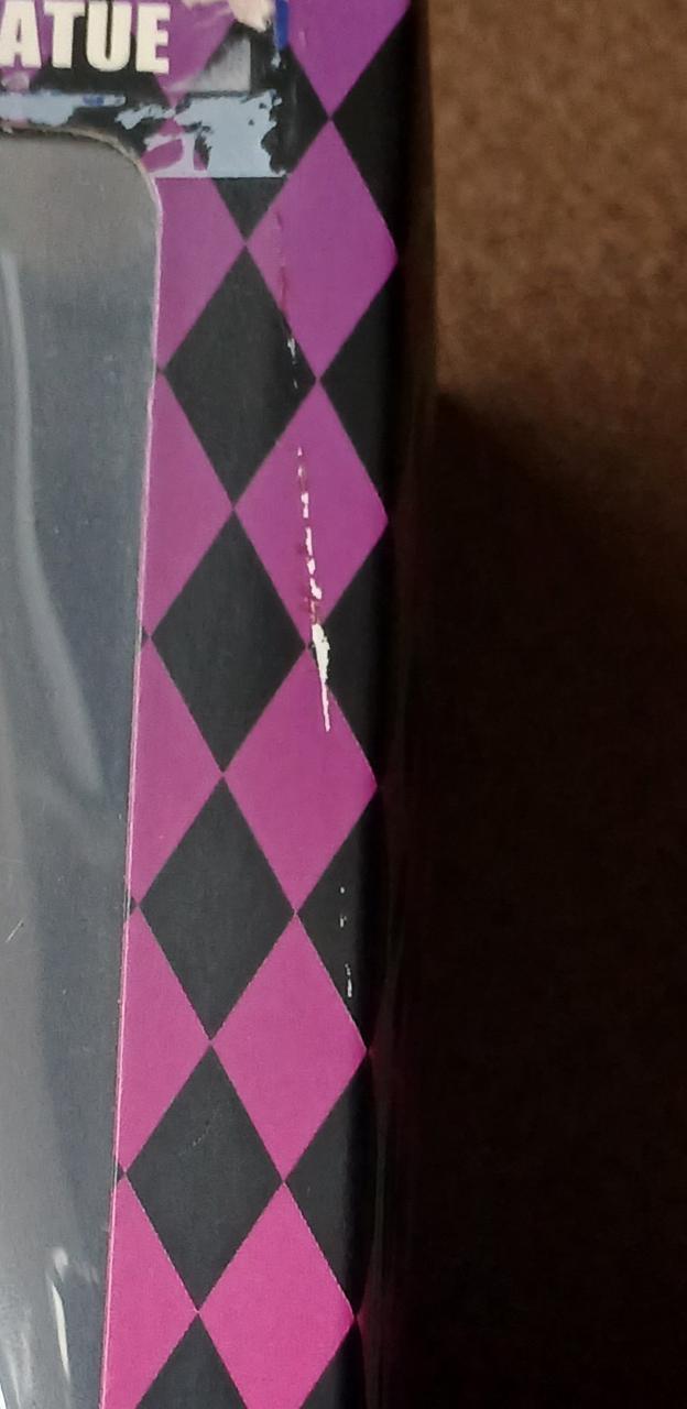 キズがあります。