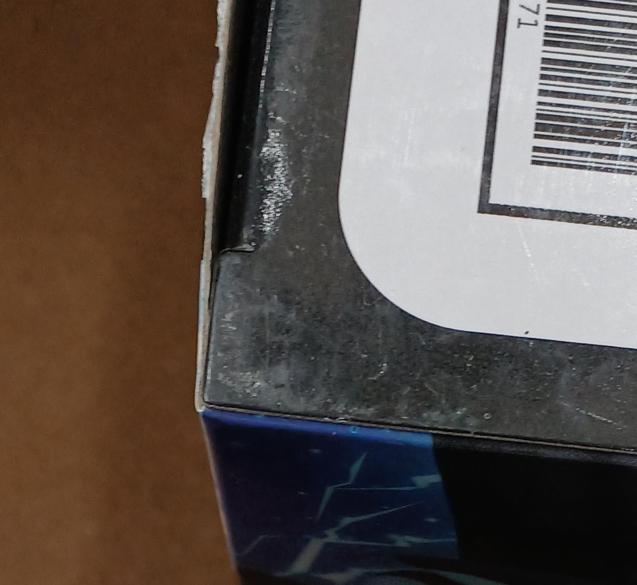 傷み、キズがあります。