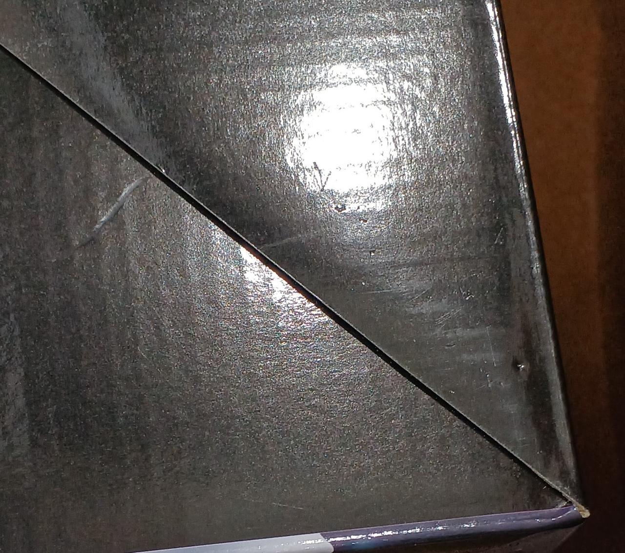 キズがあります。