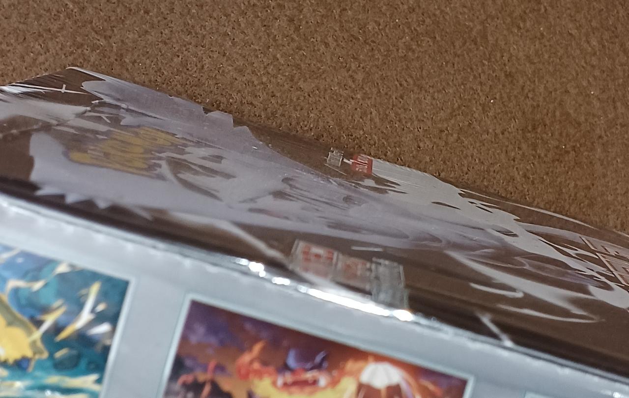 へこんでいます。