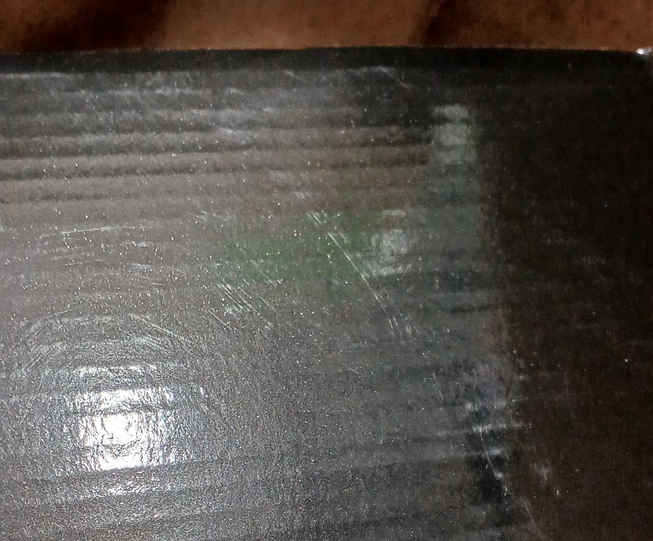 キズがあります。