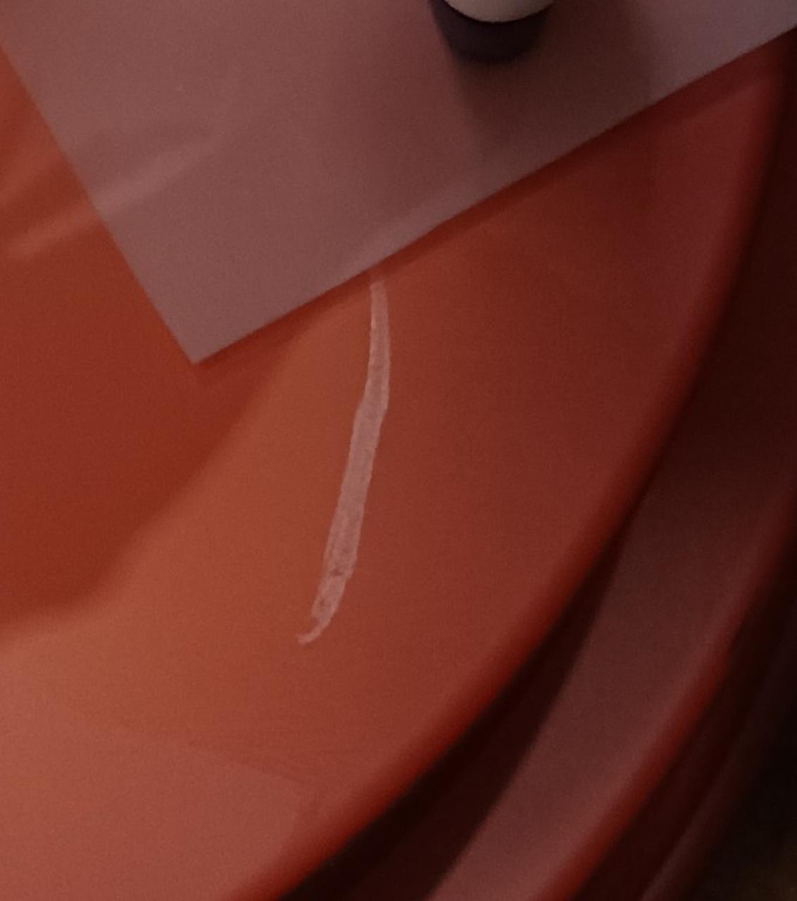 キズがあります。