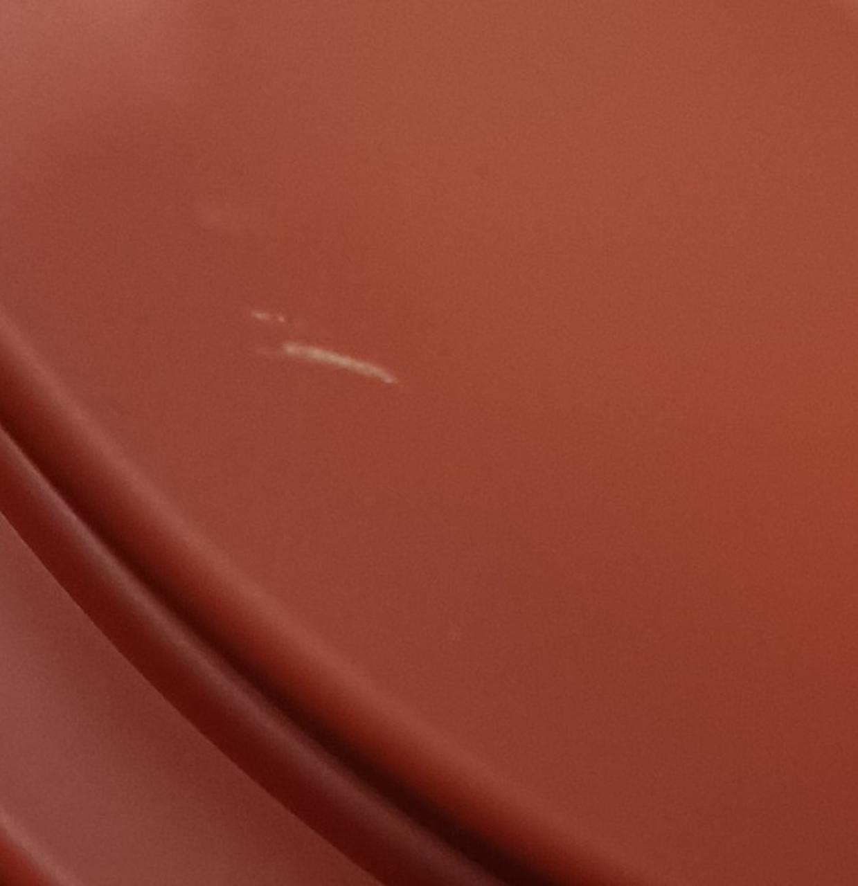 キズがあります。