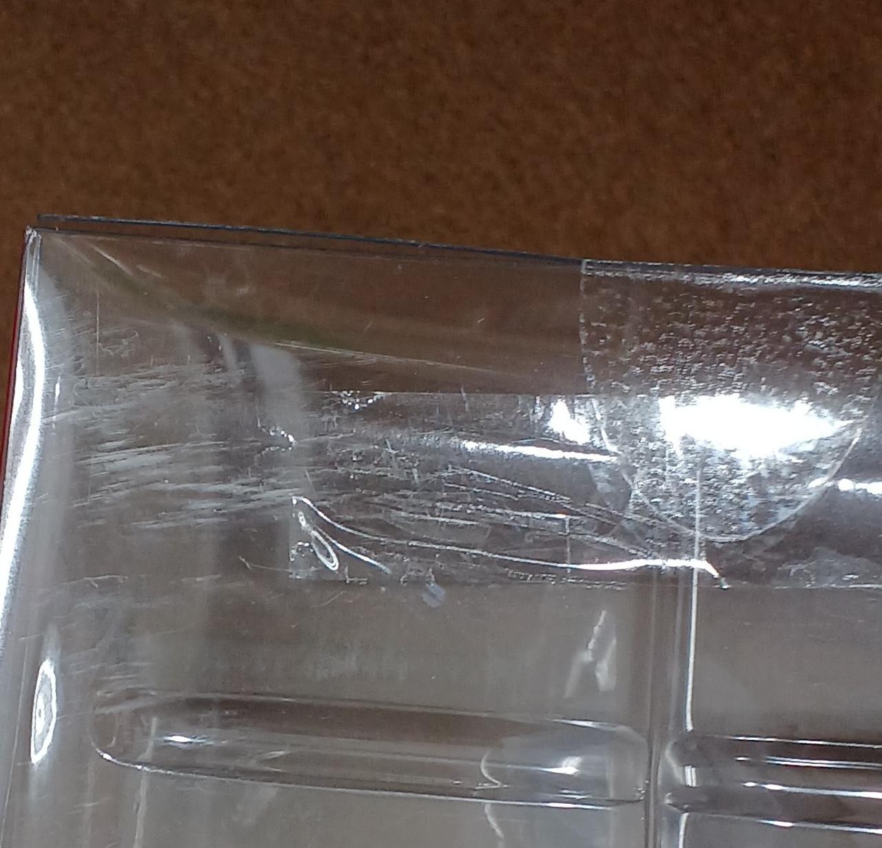 キズがあります。