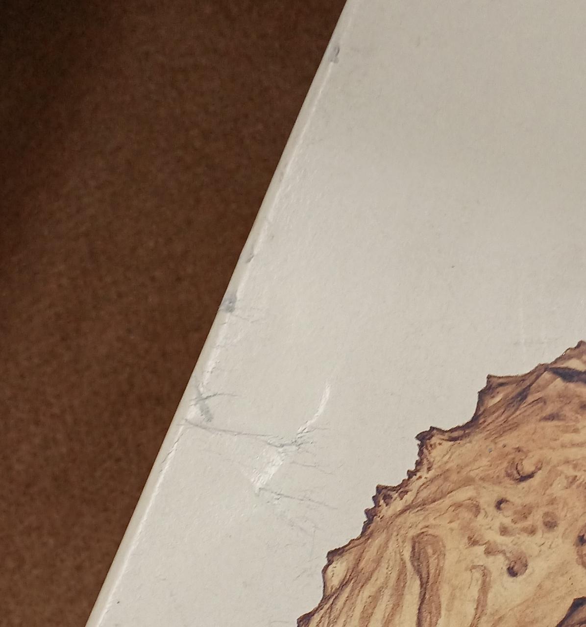 傷み、汚れがあります。