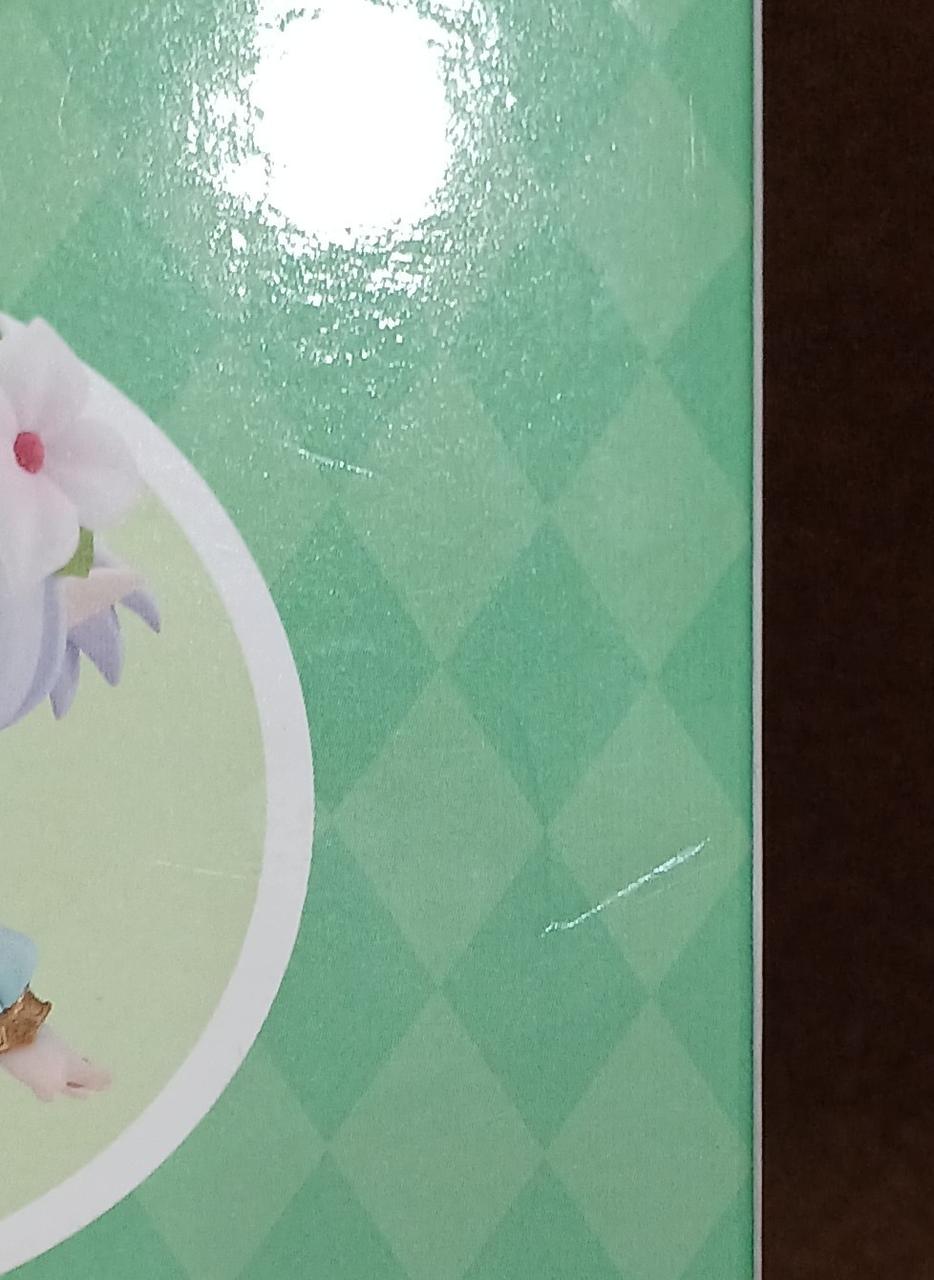キズがあります。