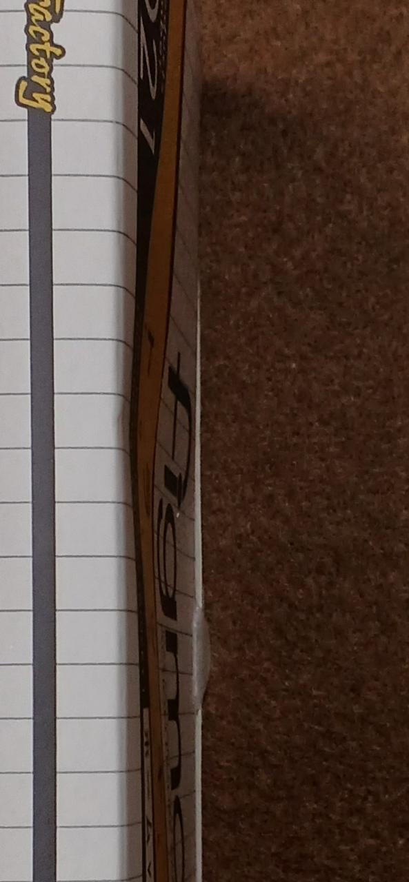 へこんでいます。