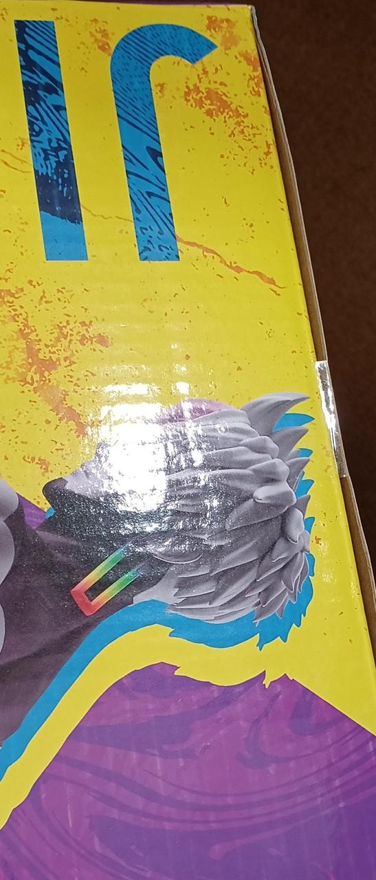 横線のへこみがあります。