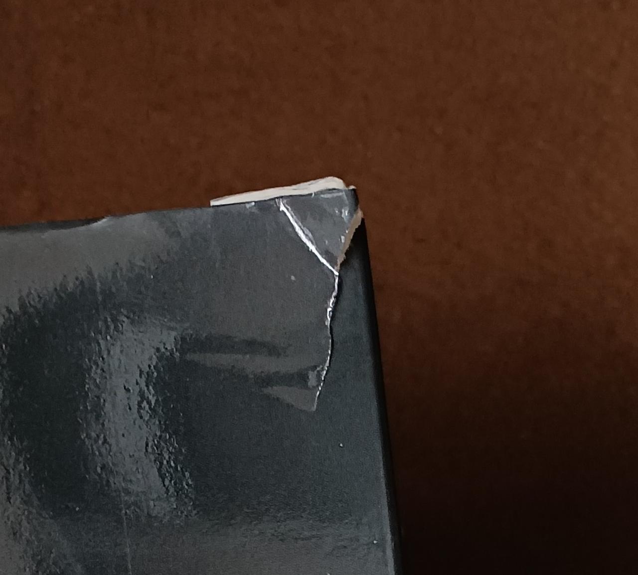 破れています。