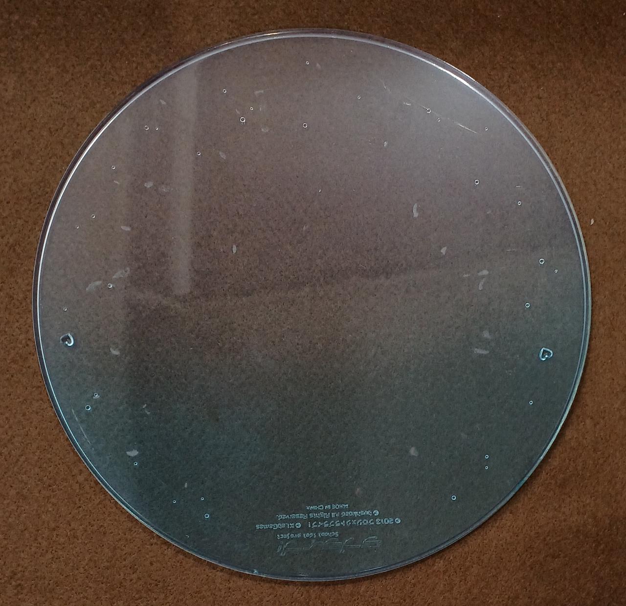 台座に汚れがあります。