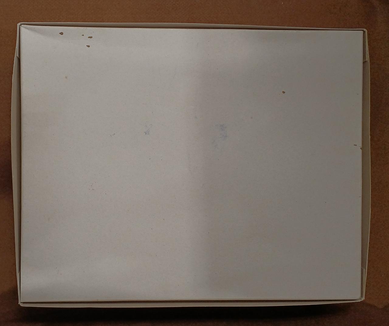 傷み、汚れがあります。