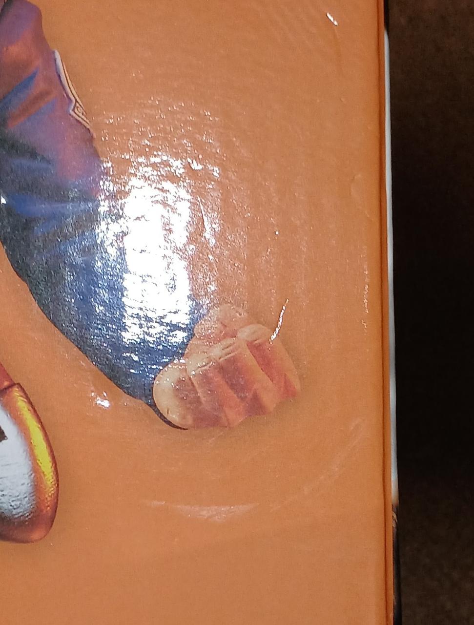 傷み、キズがあります。