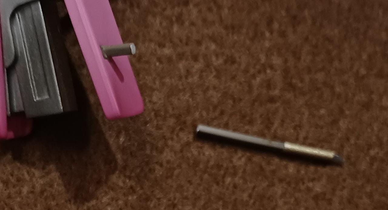 彫刻刀パーツ破損しています。