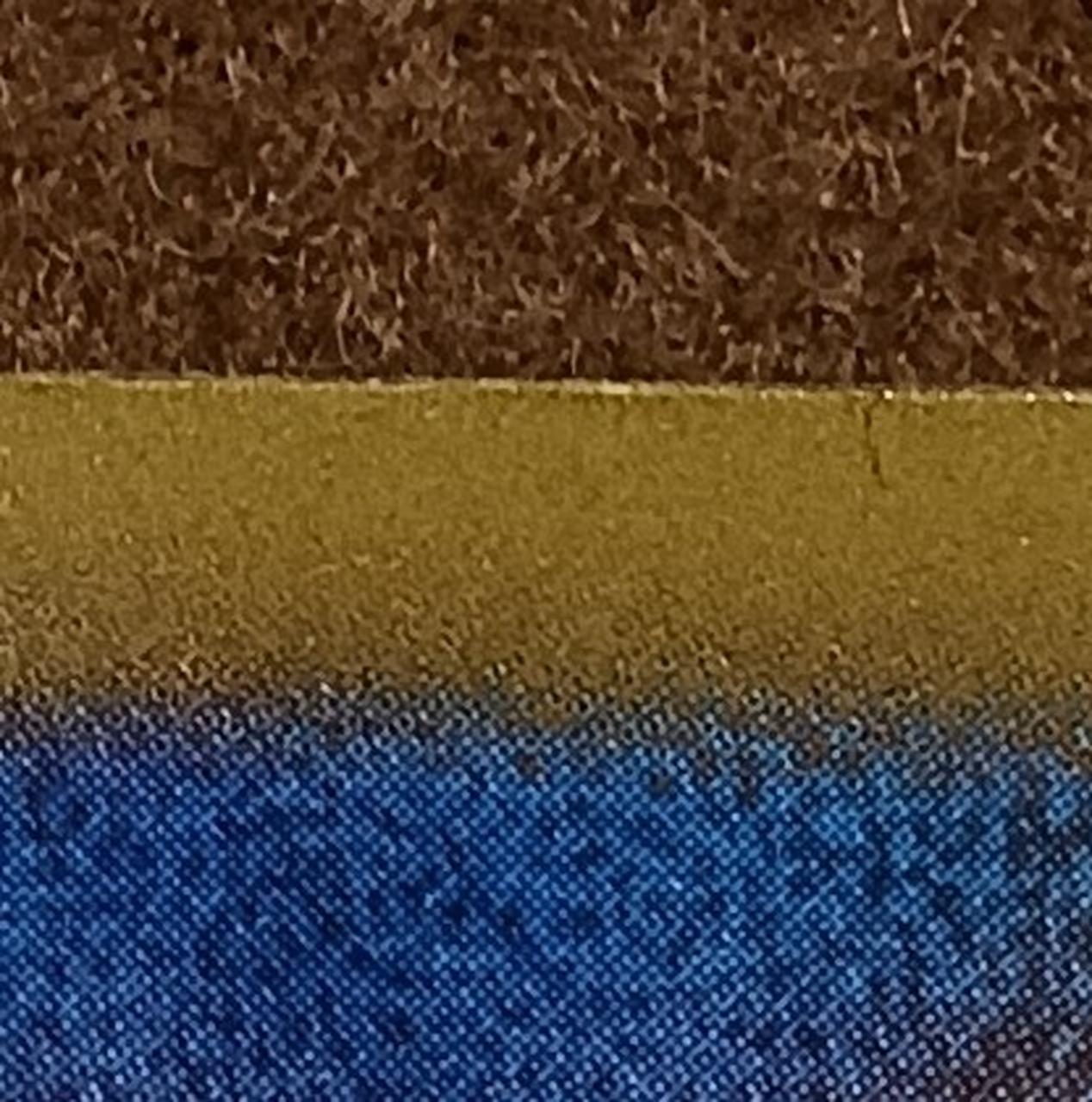 白欠けがあります。