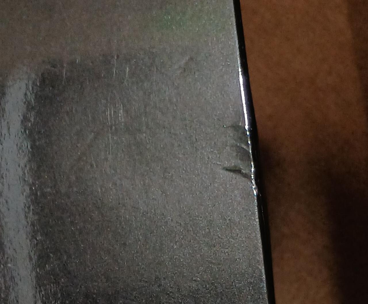 キズがあります。