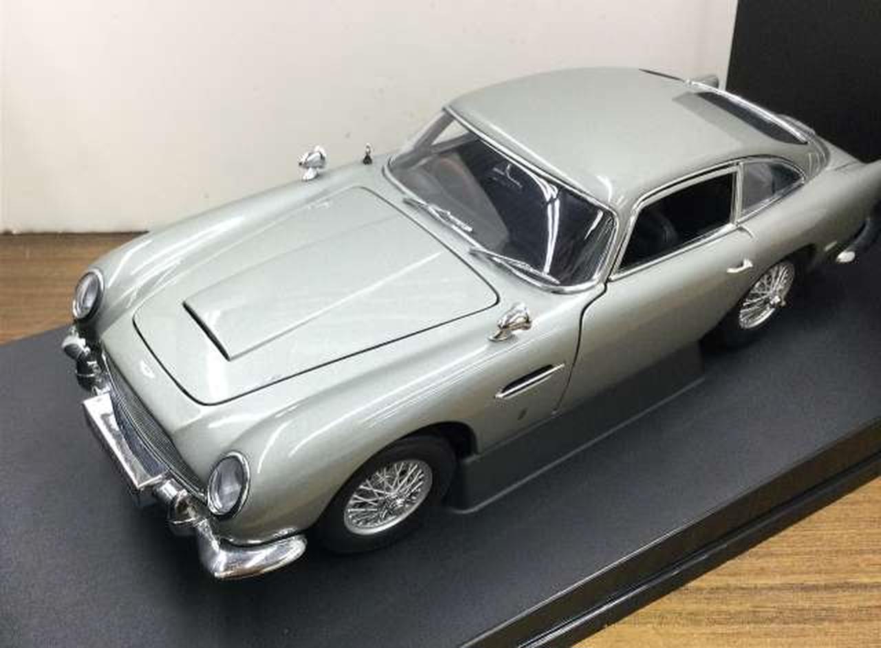 007アストンマーチンDB5