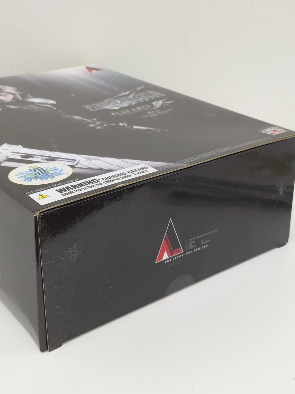 箱にスレキズあります。