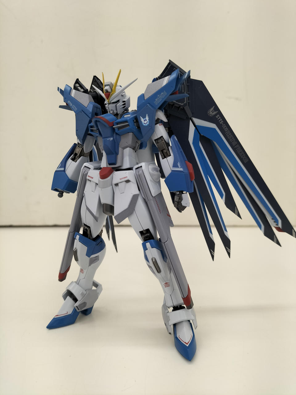 右手握り拳のパーツ欠品