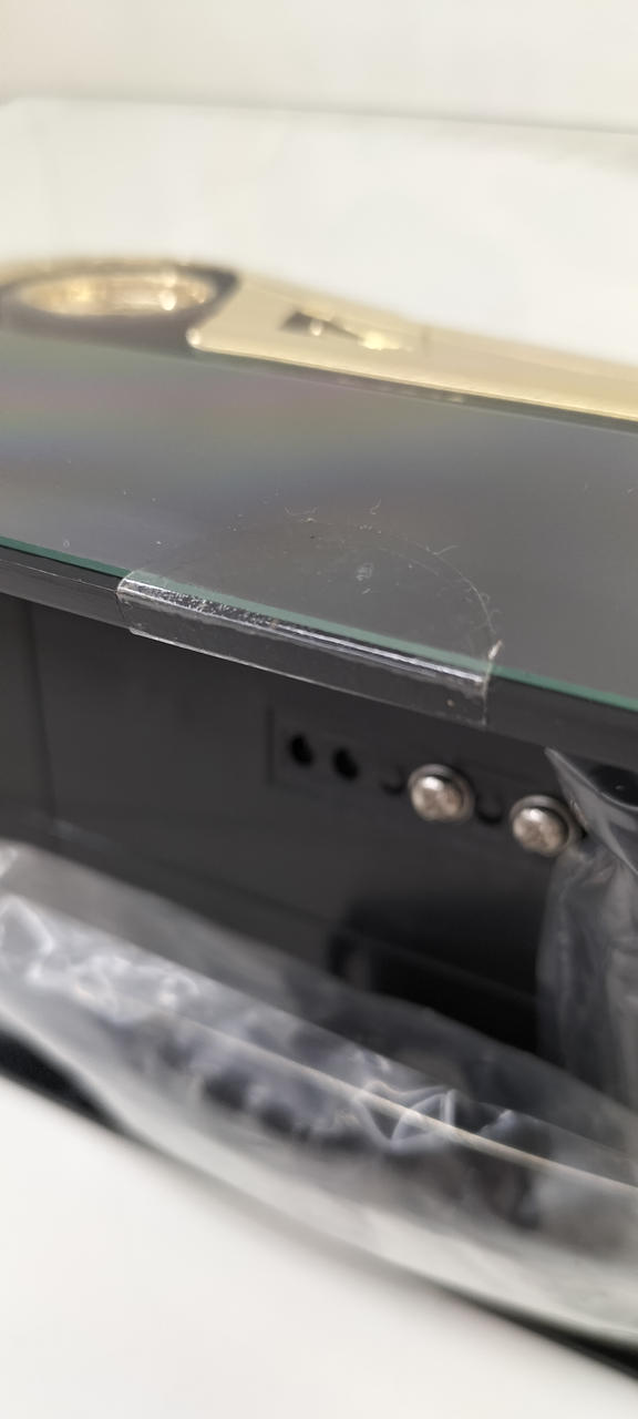 テープで止められています