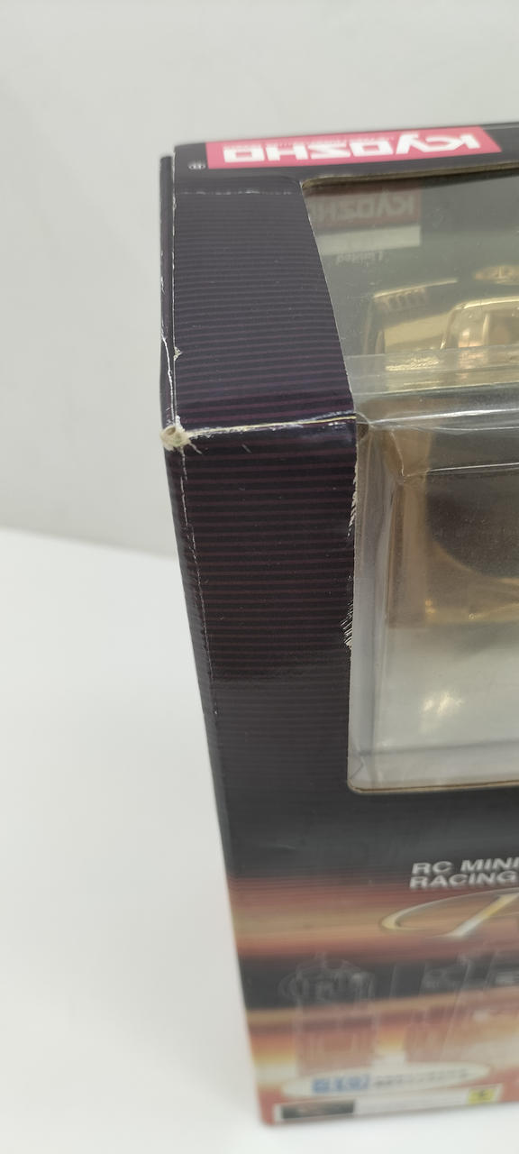 全体的に擦れた跡があります