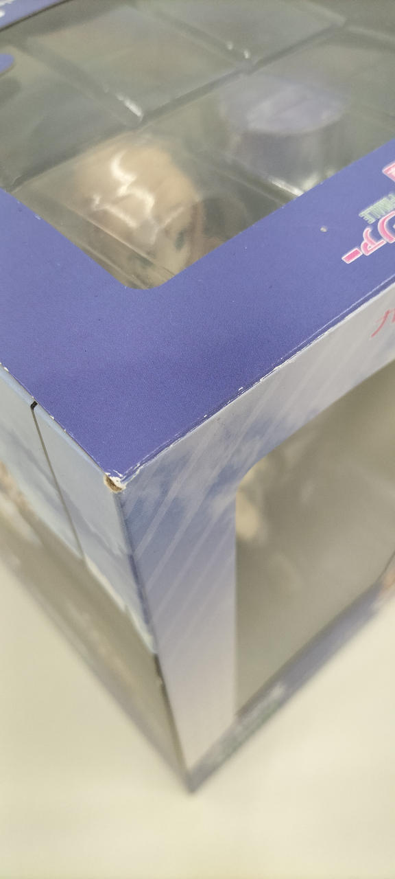 折れと塗装剥がれがあります