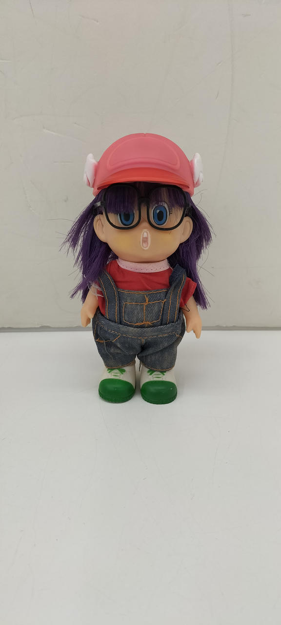 顔に若干の黄ばみ有り