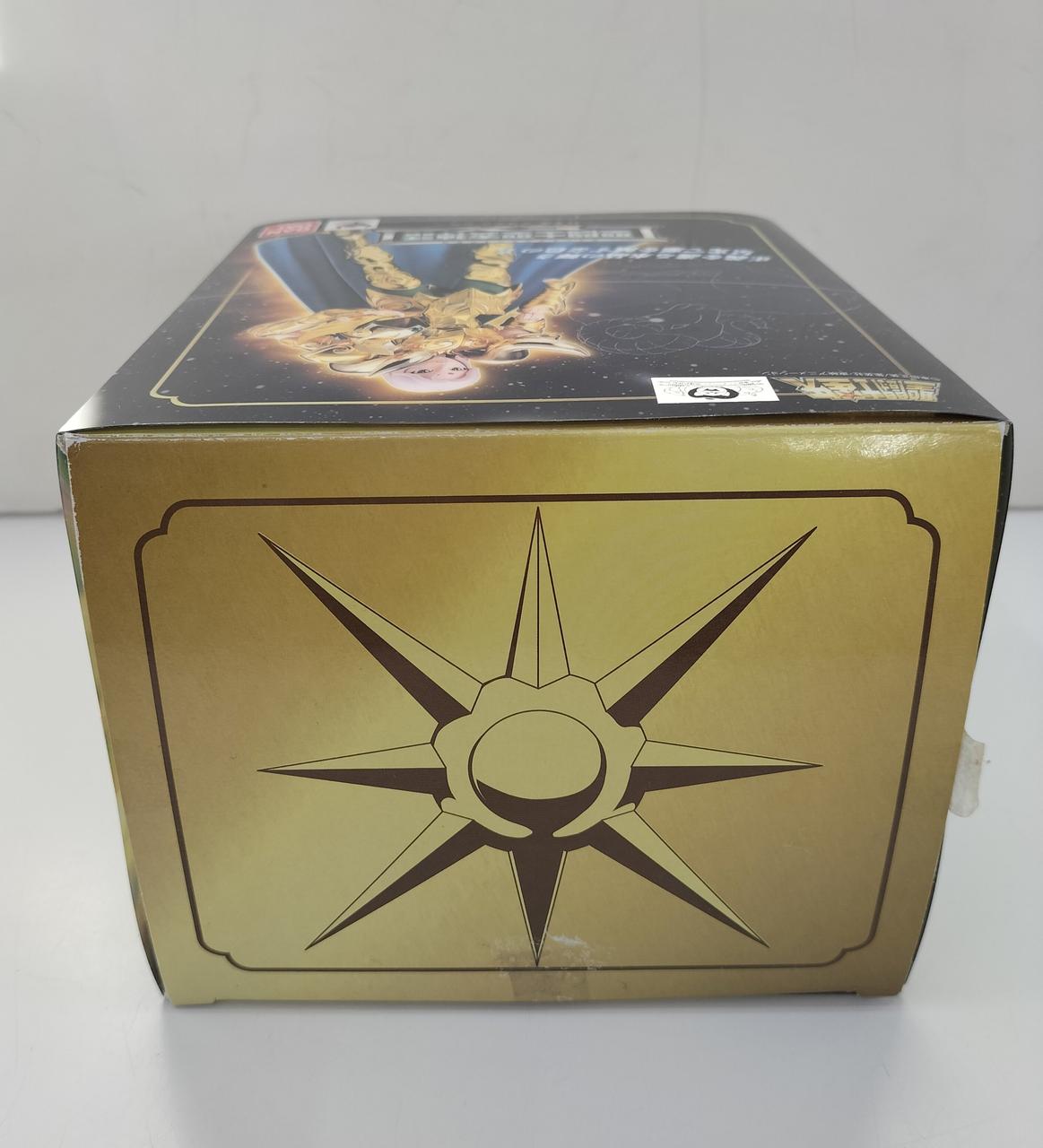 テープ跡あります。