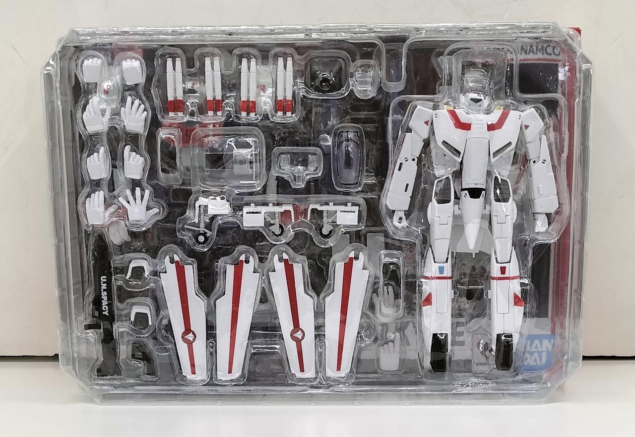 タバコの臭い付いております。