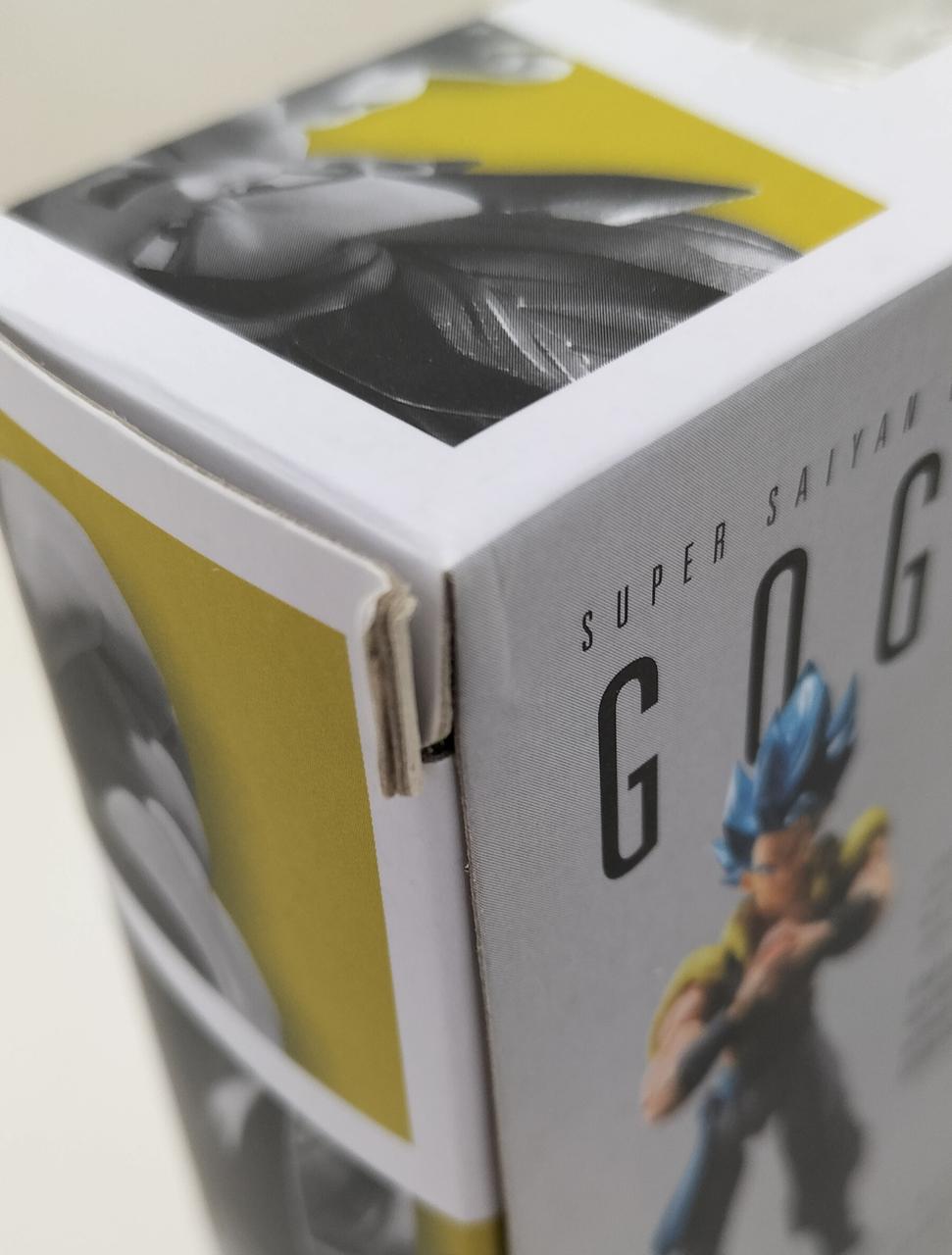 角に折れがあります