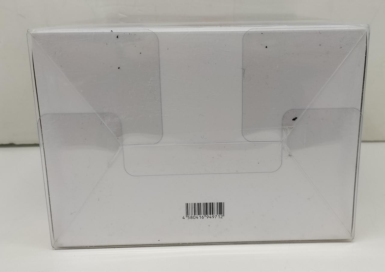 内側にホコリなどが入り込んでいます