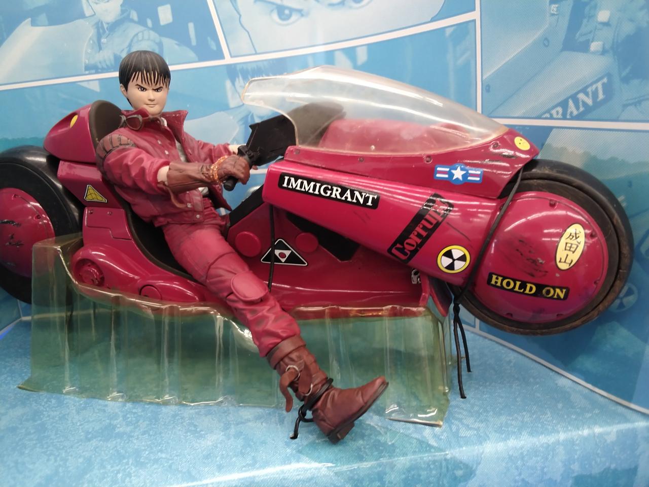 AKIRA 金田のバイクマクラーレントイズ Amazon | マクファーレン AKIRA 金田 | フィギュア・ドール 通販