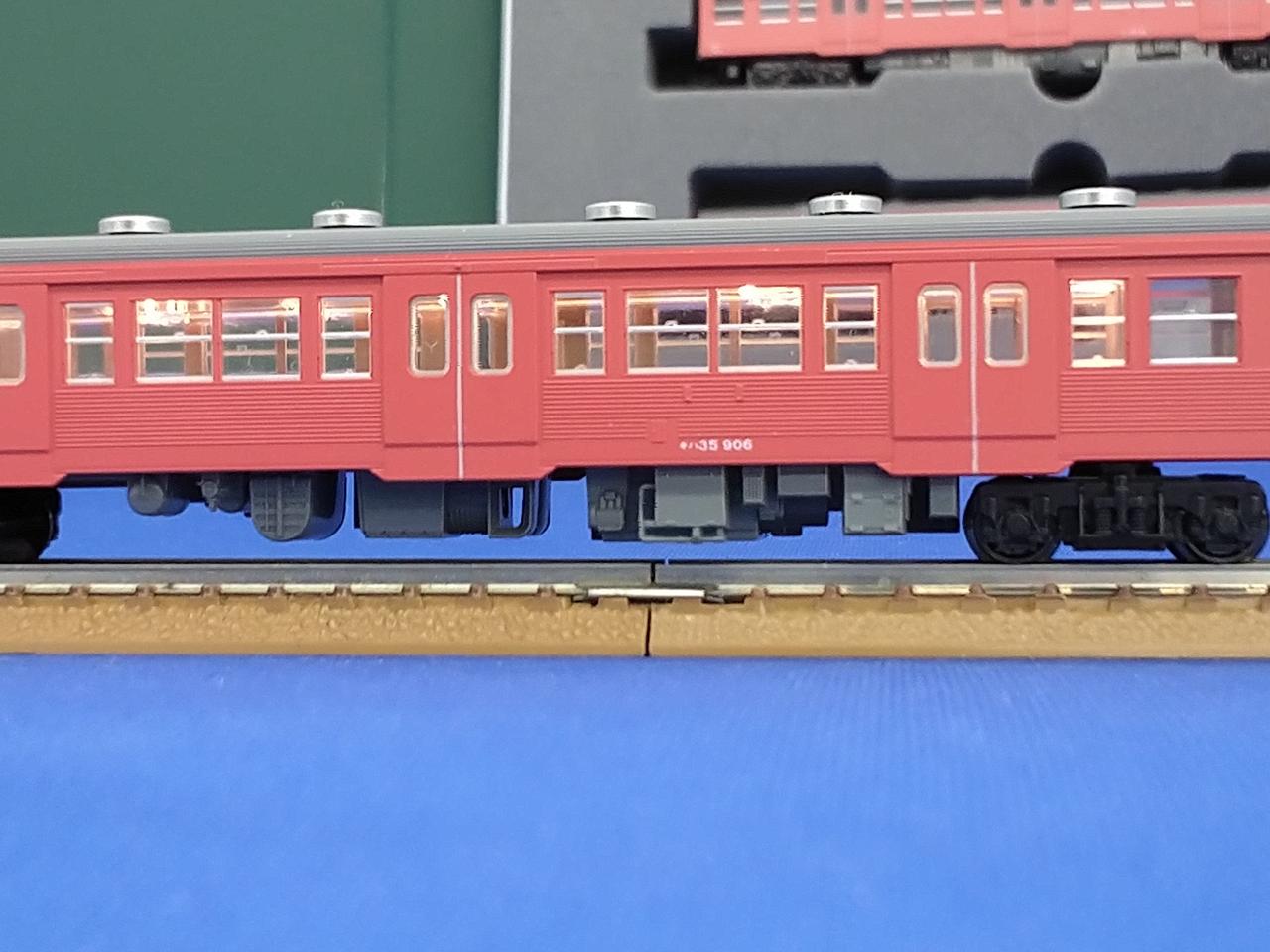 全車両に室内灯付き