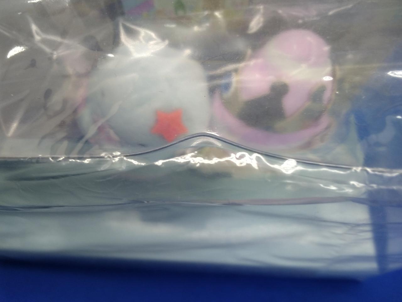 箱にへこみあり