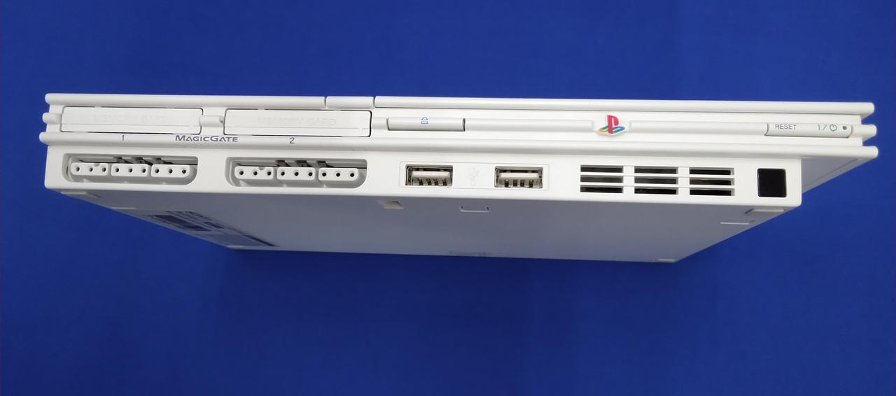 PlayStation 2 セラミック・ホワイト (SCPH-79000CW)  bme6fzu 1405.jpg