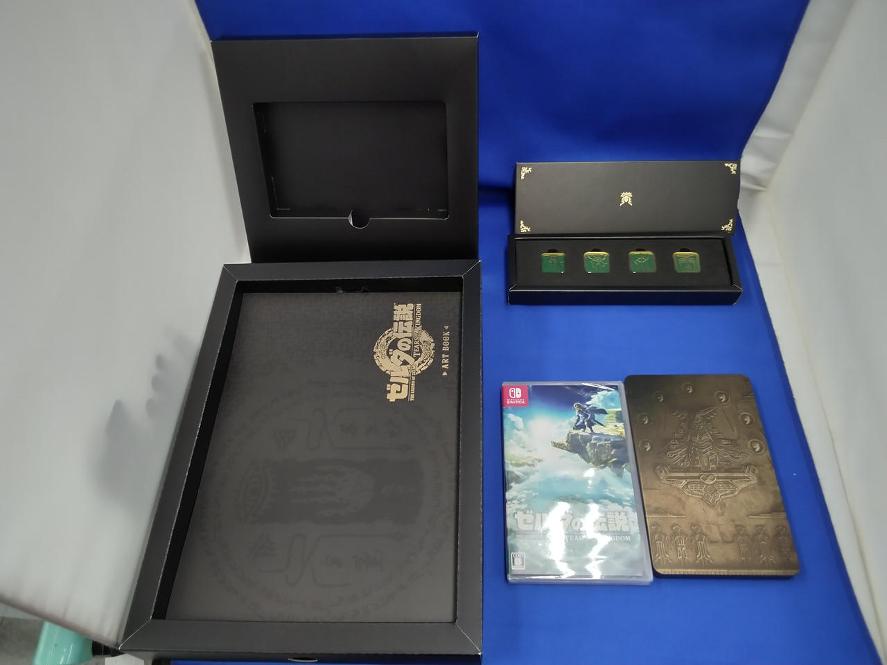 ゼルダの伝説、限定ポスター(Gold Foil・7作品・限定75枚販売) Amazon.co.jp: ゼルダの伝説ポスター(Gold Foil7作品限定75枚