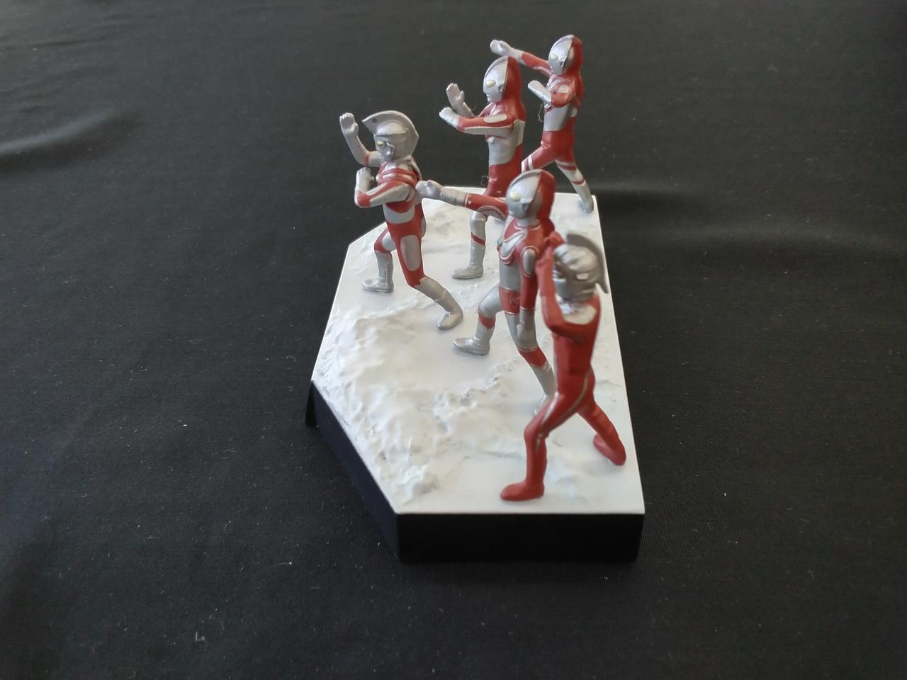 バンダイ|輝け!ウルトラ五兄弟 ウルトラ怪獣戯画 名鑑シリーズ