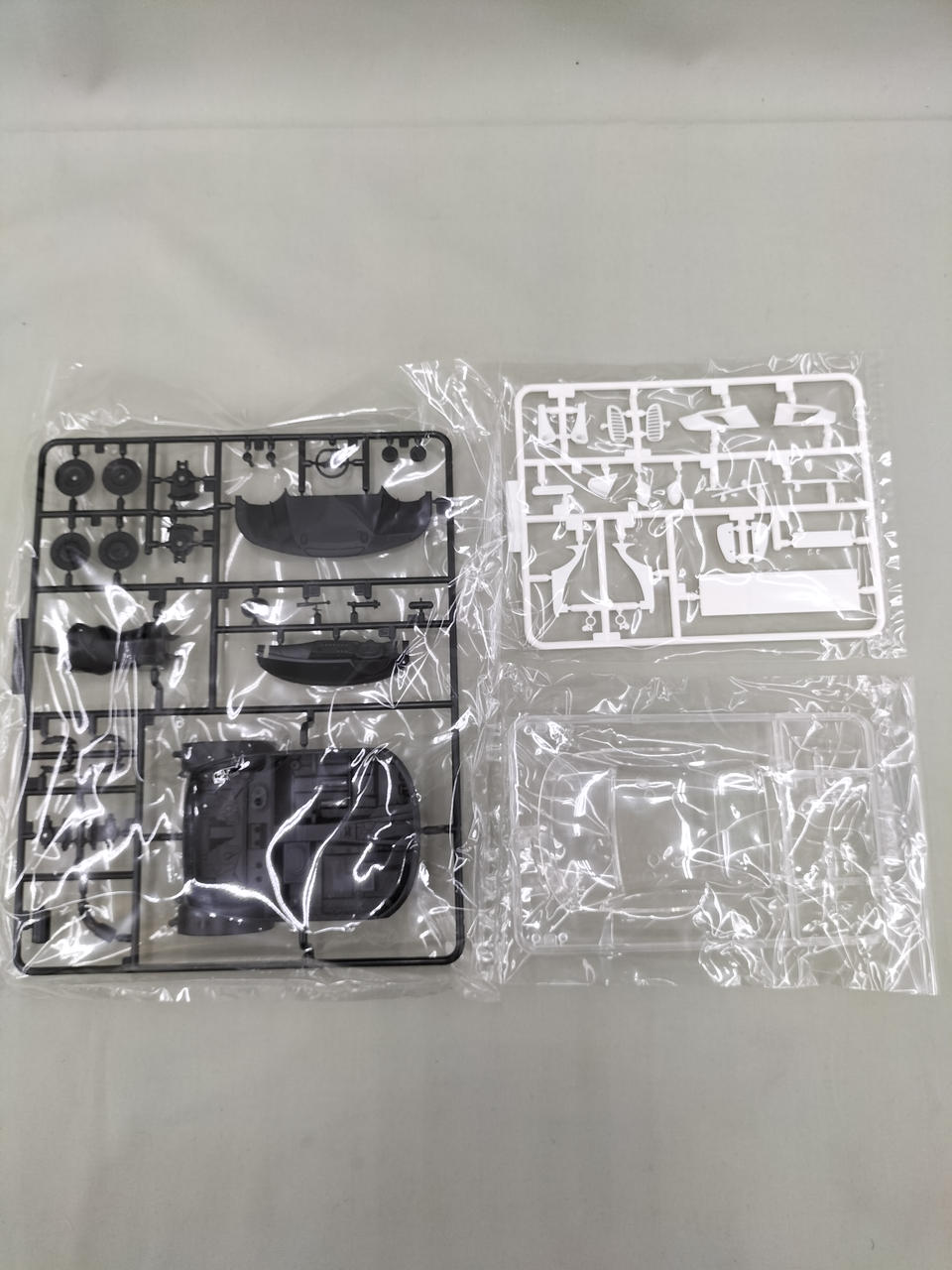 みぃふページ グルマンディーズ iPhone 14/ 13/ 13Pro 保護フィルム