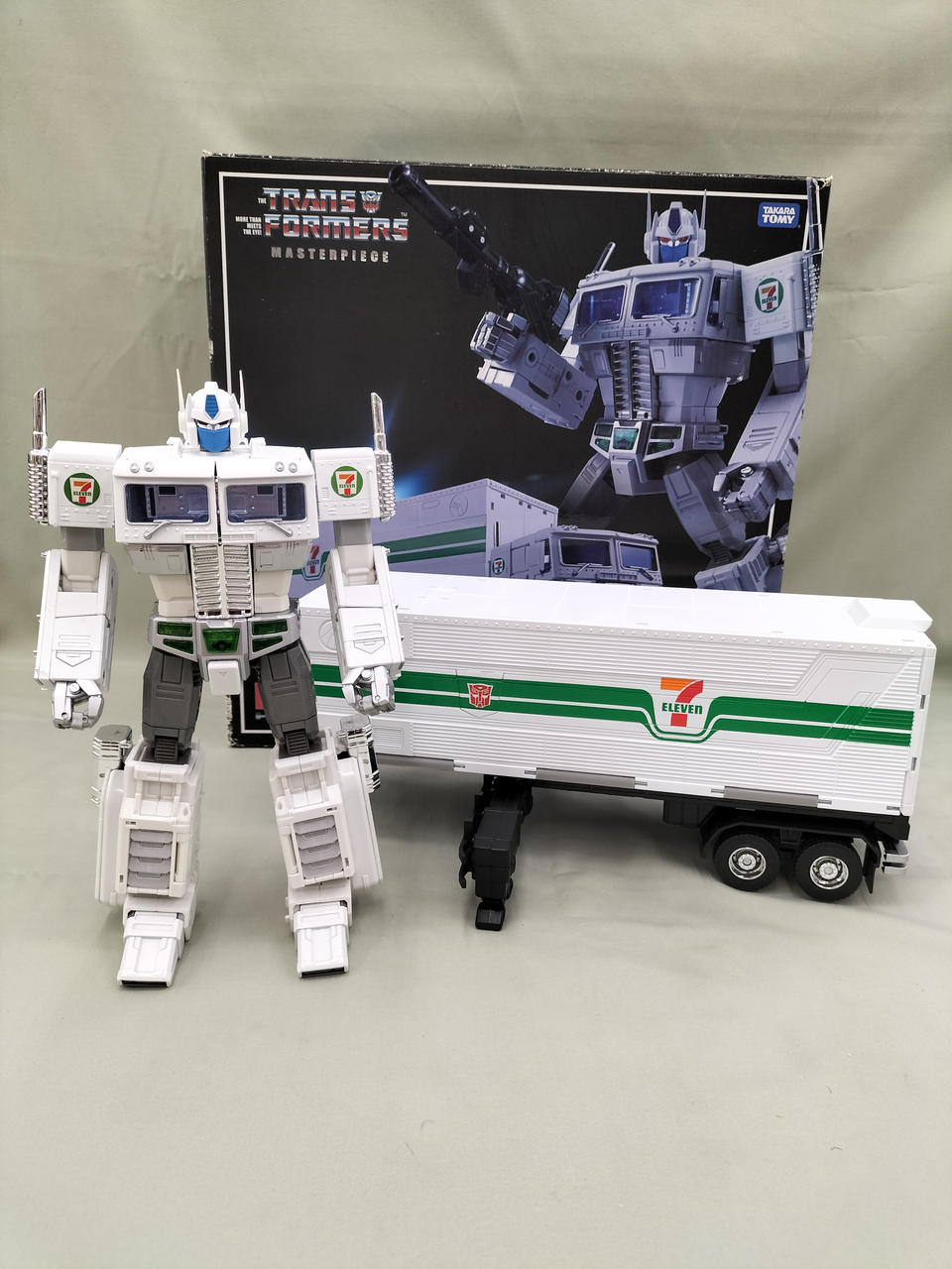 タカラトミー(TAKARA TOMY)|コンボイ セブン−イレブン限定仕様