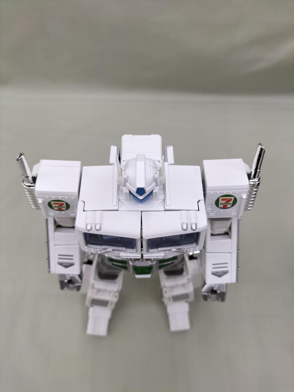 タカラトミー(TAKARA TOMY)|コンボイ セブン−イレブン限定仕様