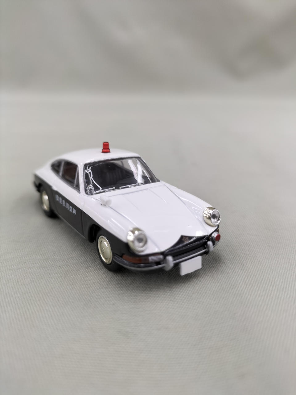 トミカ リミテッドヴィンテージ ポルシェ 912 　神奈川県警　LV―85a トミーテック(TOMY TEC)|ポルシェ912 パトロールカー 神奈川県警